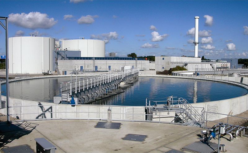 Lacroix Sofrel (Flow, pressure monitoring)