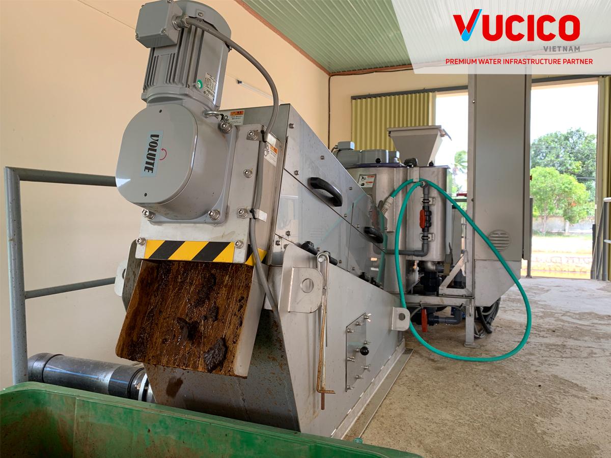 MÁY ÉP BÙN TRỤC XOẮN – SỰ THAY THẾ HOÀN HẢO CHO SÂN PHƠI TRUYỀN THỐNG